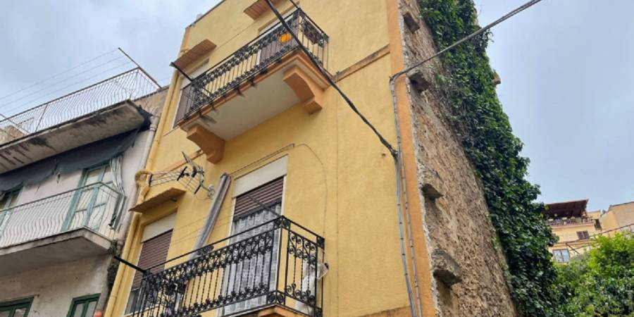 Appartamenti | Case | Ville | Attico in vendita e affitto a Palermo